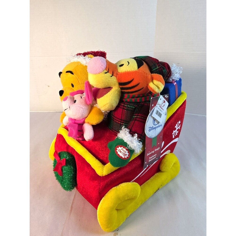 NWT Disney Winnie the Pooh & Friends Dancing Sleigh  Holiday Christmas Musical